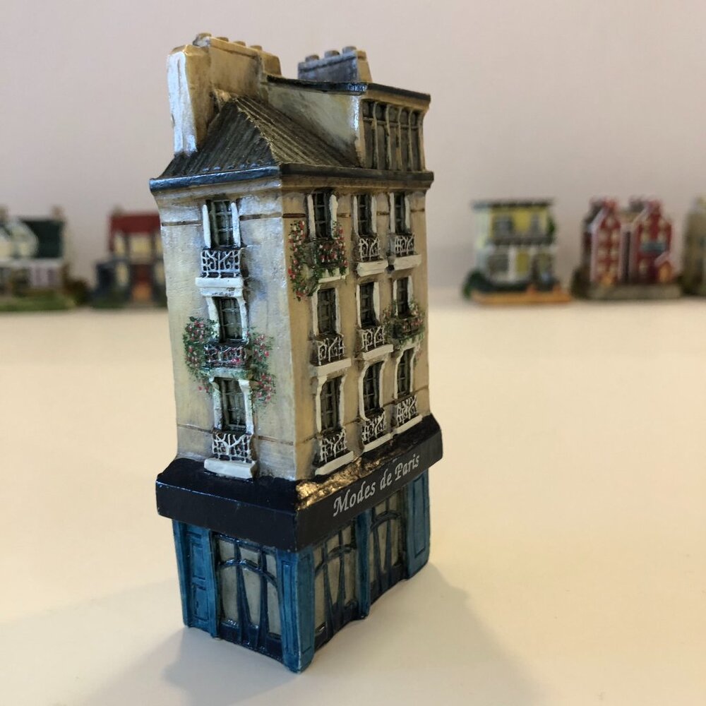 J Carlton Miniature Building Dominique Gault 210175 Modes de Paris - Picture 7 of 16